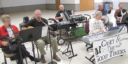 Casey & The Good Timers played a number of classic favorites when SEMCAC celebrated its 40th anniversary at the Center for Active Adults last Wednesday, Oct. 23. SEMCAC administers the food program for the Center for Active Adults, which meets at the Stewartville Civic Center.